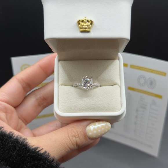 3ct oval cut real moissanite VVS1 engagement ring sz 5 and 6 available - Picture 2 of 11